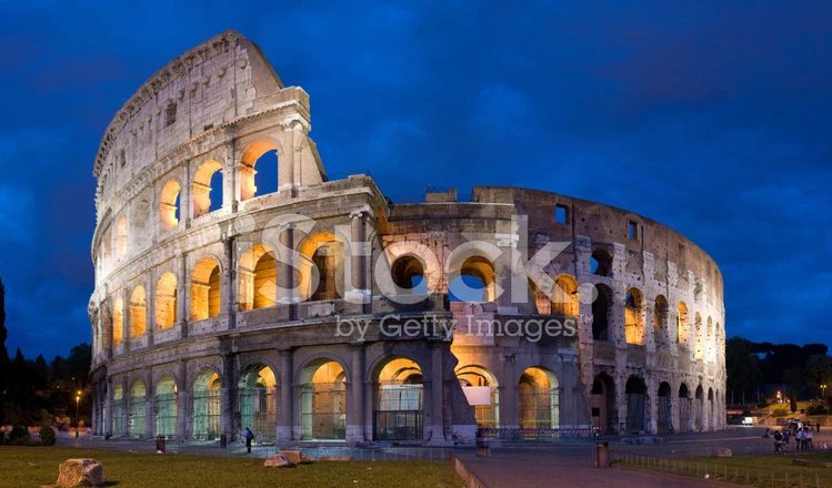 4009055-colosseum-at-dusk-in-rome-italy