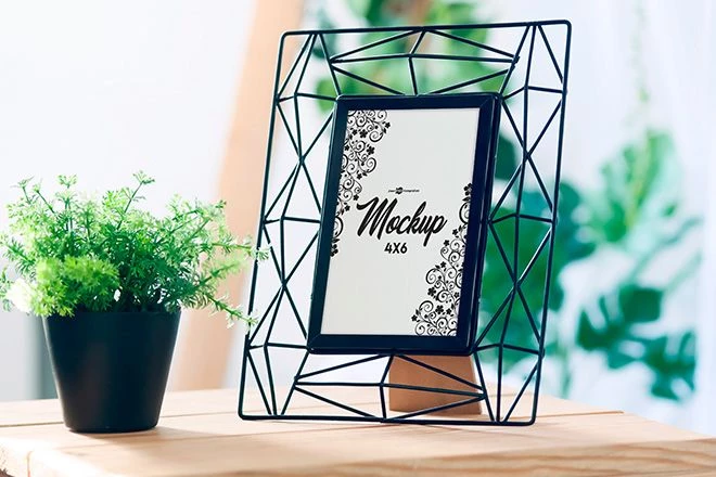 Free Frame Mock-up in PSD